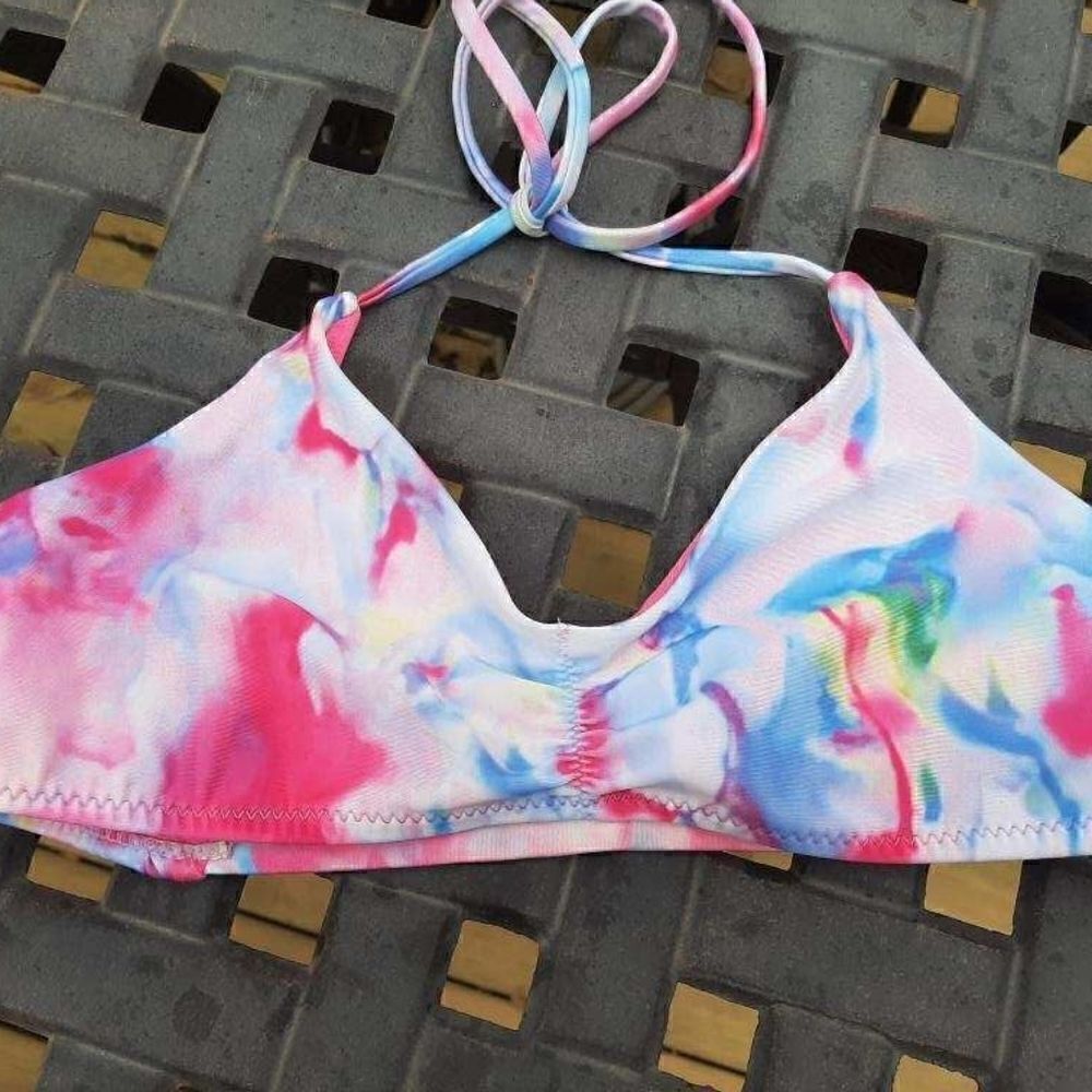 ,💕Aeropostale tie dye bikini top size S. No padding.